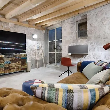 Vento - Built In 1780 *