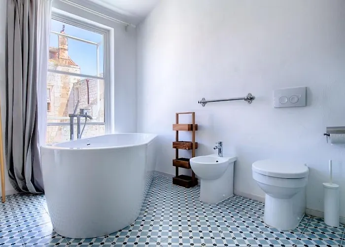 Vento - Built In 1780