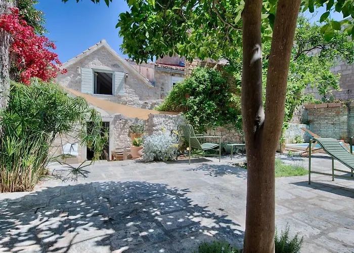 Vento - Built In 1780